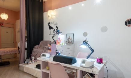 The Nail & Beauty Room  : Institut de beauté à Villeneuve-le-Roi