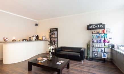 En Aparté by Laurie  : Coiffeur à Toulon