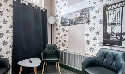 Le Petit Paris : Institut de beauté à Mirecourt