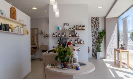 S & R Coiffure - Tavaux : Coiffeur à Tavaux