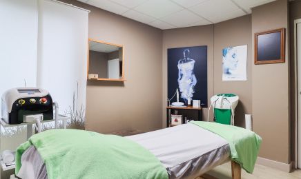 Cécile Esthetique  : Manucure à Saint-Apollinaire