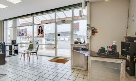 Le Salon by M : Institut de beauté à Montayral