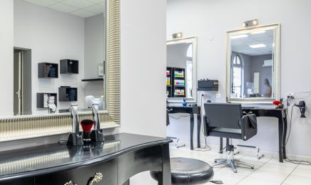 Laurence Coiffure  : Barbier à Sainte-Terre