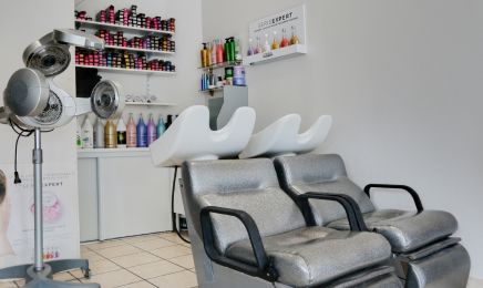 Les Femmes S’emmêlent : Barbier à Joué-lès-Tours    📞 02.47.67.26.25