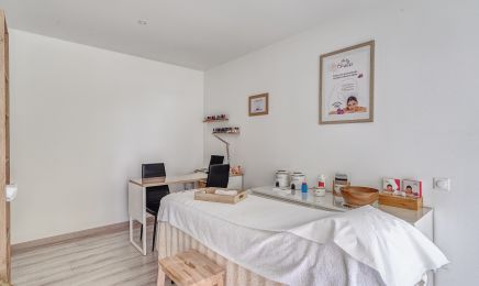 Jenny's Beauty : Coiffeur à Pessac