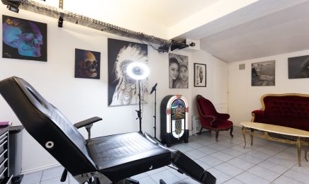 Clown Tattoo Shop : Institut de beauté à Paris