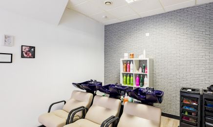 L’univers de Laura  : Coiffeur à Gueugnon