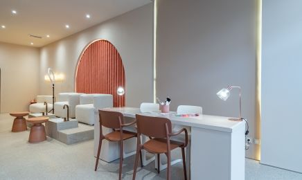 House of Beauty ML : Manucure à Feyzin
