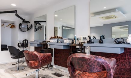 Armony Coiffure & Prothésiste ongulaire : Coiffeur à Maule