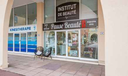 Pause Beauté : Manucure à Fréjus
