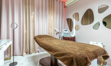 Russian Beauty manucure russe : Manucure à Avignon