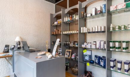 Mahoa Institut  : Manucure à Arcachon