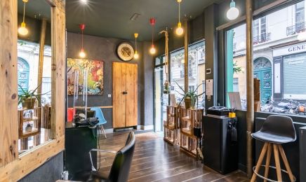 Salon de coiffure - Uno : Coiffeur à Paris