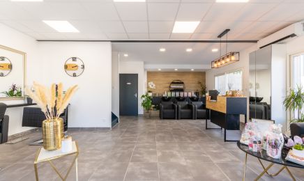 J&C Beauty : Coiffeur à Velaux