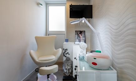 LE SALON  : Manucure à Beaulieu-sur-Mer
