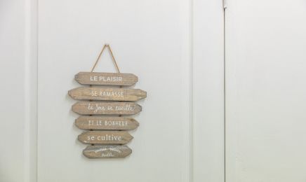 Le temps d'un instant : Manucure à Saint-Just