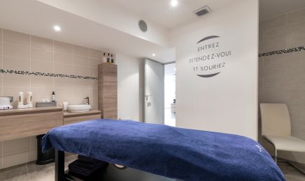 TENDANCE SPA : Manucure à La Roche-sur-Yon