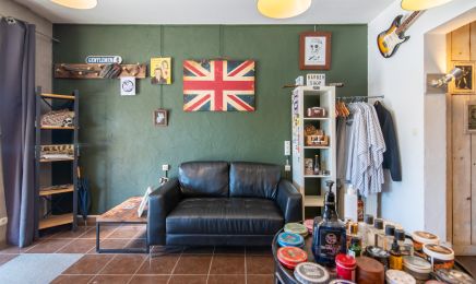 Mister Haircut - Labège Village - Artisan Coiffeur pour hommes  : Coiffeur à Labège