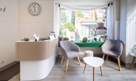 L’instant… : Coiffeur à Saint-Germain-du-Bel-Air
