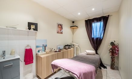 Centre de beauté Coiffure et Esthétique : Coiffeur à La Bâthie