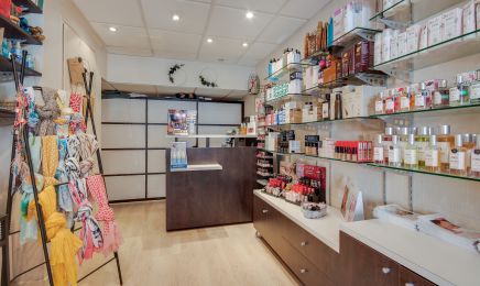 Parfumerie Ambre : Institut de beauté à Moncontour