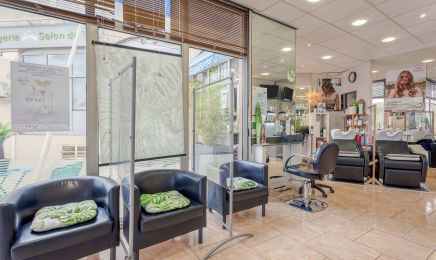 Salon de beauté Corine  : Coiffeur à Sausset-les-Pins