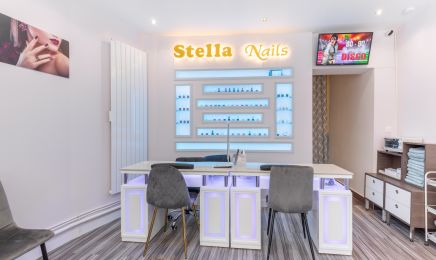 Stella Nails  : Manucure à Paris