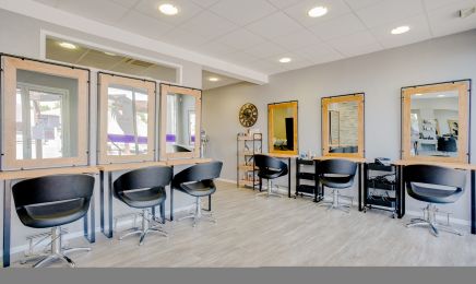 Le Reflet du Miroir  : Coiffeur à La Montagne