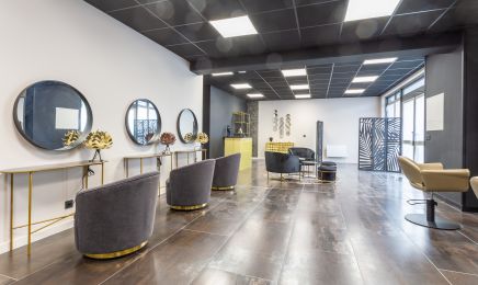 Le Salon By M : Manucure à Amancy
