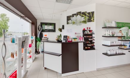 Institut Karine Beaute  : Manucure à Montendre