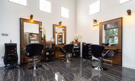 Beauty time by Sharon  : Coiffeur à Puteaux
