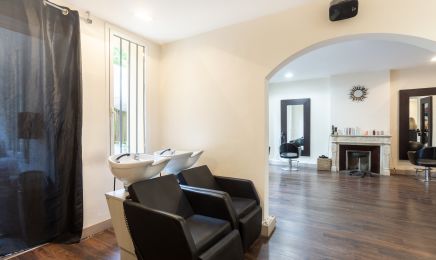 En Aparté by Laurie  : Coiffeur à Toulon