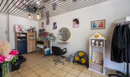 Avant’Age Coiffure - Prothésiste Capillaire Agrée par la Sécurité Sociale : Coiffeur à Roussillon