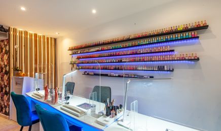 Sky Nails : Manucure à Istres