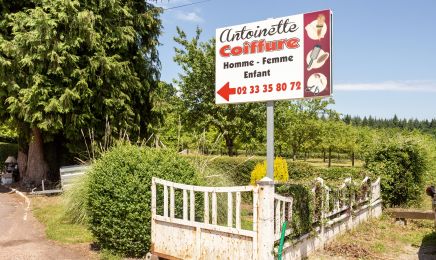 Antoinette Coiffure  : Coiffeur à Crouttes