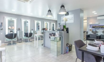 L’atelier des arts  : Coiffeur à Lambesc