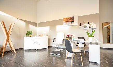 Beauty Faz : Manucure à Mondelange