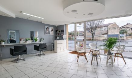 Les ciseaux d’emi  : Coiffeur à Le Haillan