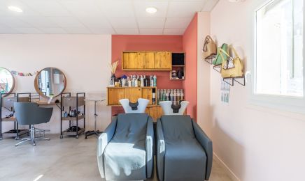 Elegance coiffure - Varennes : Manucure à Varennes-le-Grand