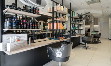 ÉVOLUTION COIFFURE : Coiffeur à Chemillé