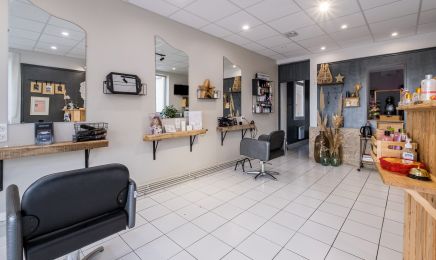 Les Deux L Coiffure : Coiffeur à Cambon 