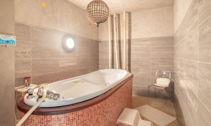 Spa Brest Roselyne Foll : Manucure à Brest