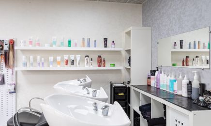 D'ici et d'ailleurs : Coiffeur à Étain