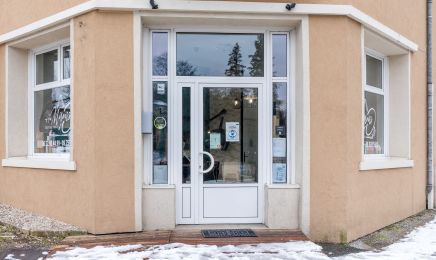 Aux Miroirs d’Or : Coiffeur à Dortan