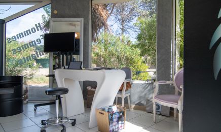 Cé la suite  : Coiffeur à Sainte-Tulle