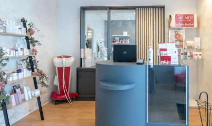 Guinot - Angers Perles de Soins : Manucure à Angers