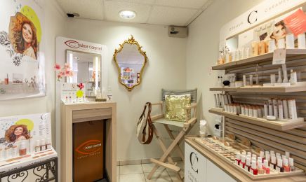 Institut Ephelide : Manucure à Bonne