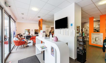 M Instant Coiffure : Manucure à Saint Romain en Gal