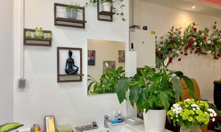 Mom‘s Nails: Nagelstudio in Hamburg