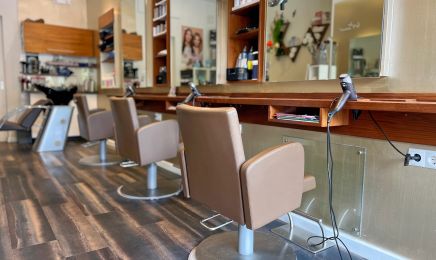1 Raum für Haare Friseur: Kosmetikstudio in Hamburg